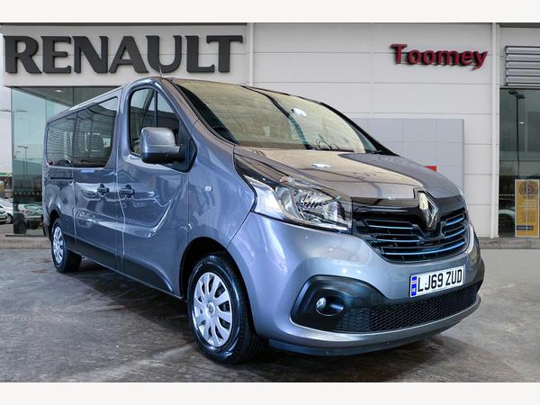 Renault Trafic 1.6 Dci 29 Sport Nav Minibus Double Cab 5dr Diesel Manual Lwb Euro 6 (9 Seat) (120 Bhp)