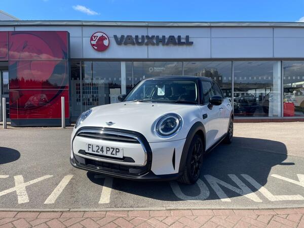 MINI Hatch 1.5 Cooper Classic Steptronic Euro 6 (s/s) 5dr