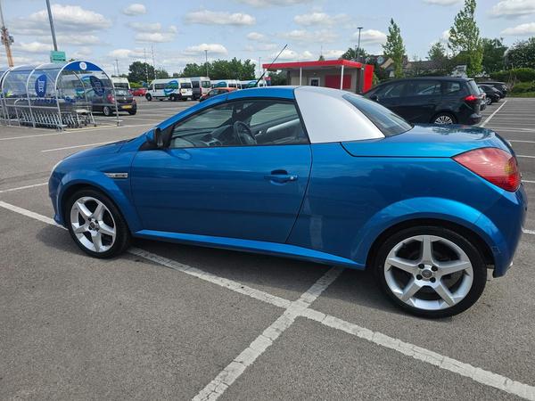 Vauxhall Tigra 1.8i 16v Exclusiv 2dr (a/c)