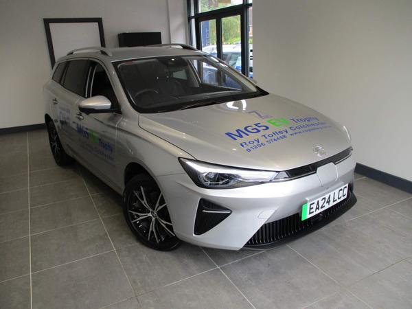 MG MG5 61.1kWh Trophy Auto 5dr