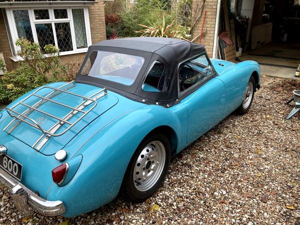 MG MGA 1500