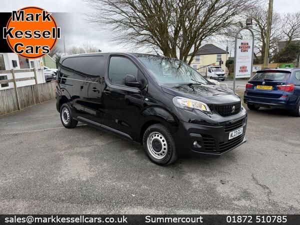 Peugeot Expert 2.0 BlueHDi 1400 Professional Premium + Standard Panel Van 6dr Diesel Manual MWB Euro 6 (s/s) (145 ps)