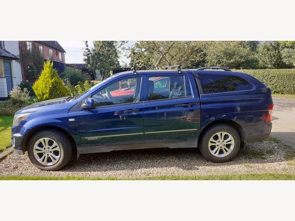 SsangYong Korando Sports 2.0D EX Pickup Double Cab 4dr Diesel Manual 4WD Euro 5 (155 ps)