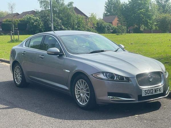 Jaguar XF 2.2d Luxury Auto Euro 5 (s/s) 4dr