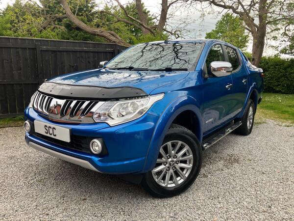 Mitsubishi L200 2.4 DI-D DC Warrior Pickup Double Cab 4dr Diesel Auto 4WD Euro 5 (178 ps)