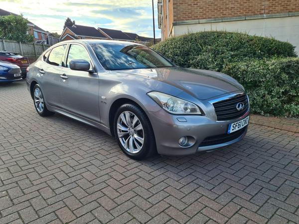 Infiniti M 3.5 35h V6 GT Premium Auto Euro 5 (s/s) 4dr