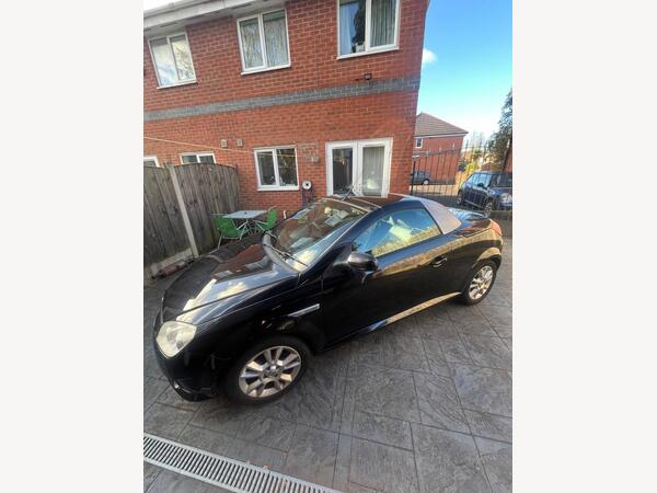 Vauxhall Tigra 1.8i Sport 2dr