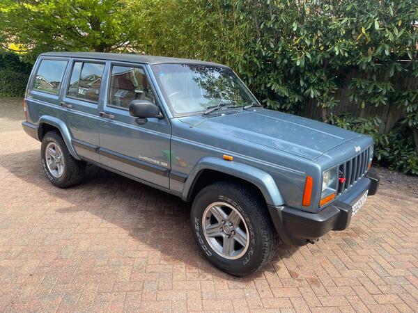 Jeep Cherokee 4.0 Limited SUV 5dr Petrol V6 Automatic 4x4