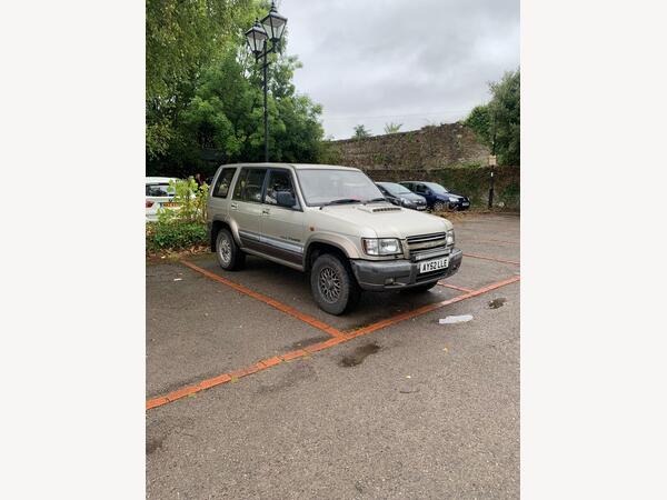 Isuzu Trooper 3.0 TD Insignia 4x4 5dr (7 seat)