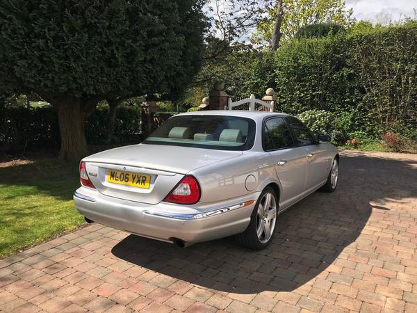 Jaguar XJR 4.2 V8 4dr