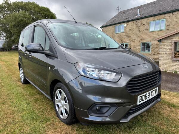 Ford Tourneo Courier 1.5 TDCi Zetec Euro 6 5dr