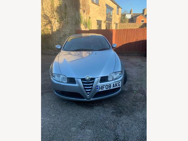 Alfa Romeo GT 2.0 JTS Selespeed 2dr