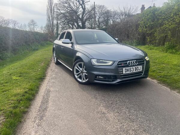 Audi S4 3.0 TFSI V6 S Tronic quattro Euro 5 (s/s) 4dr