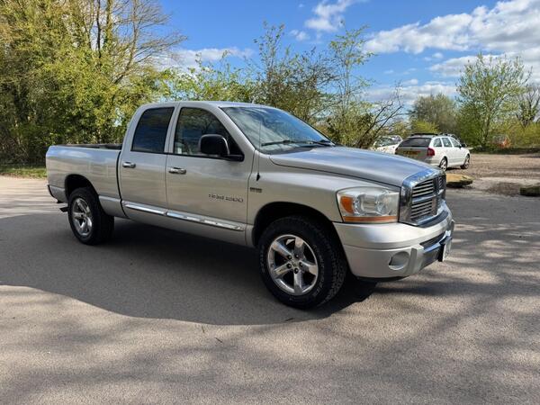 Dodge RAM 5.7 V8 Hemi Laramie Pickup 4dr Petrol Auto 4WD Euro 3 (345 bhp)