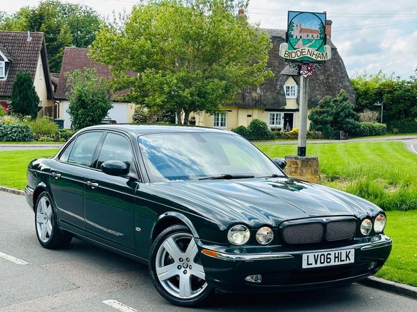 Jaguar XJR 4.2 V8 4dr