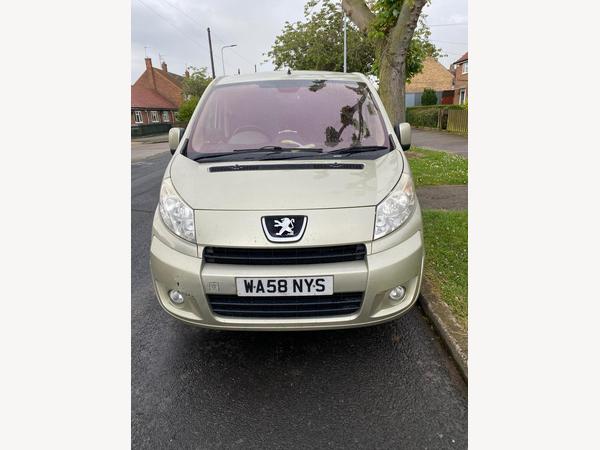 Peugeot Expert Tepee 2.0 HDi Comfort L1 5dr (Semi-Glazed, 5/6 seats)