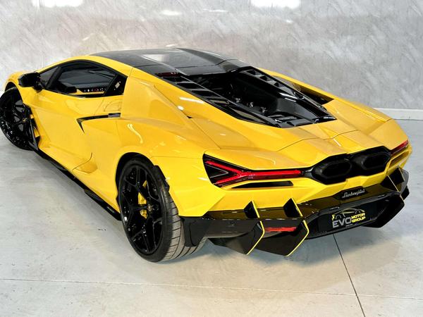 Lamborghini Revuelto 6.5 V12 HPEV 3.8kWh AMT 4WD Euro 6 2dr