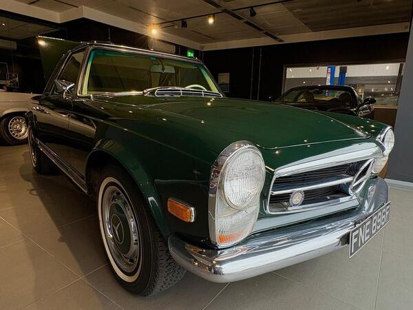 Mercedes-Benz 280 SL