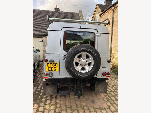 Land Rover Defender 110 2.4 TDCi County Utility Wagon Double Cab 5dr Diesel Manual 4WD MWB Euro 4 (122 bhp)