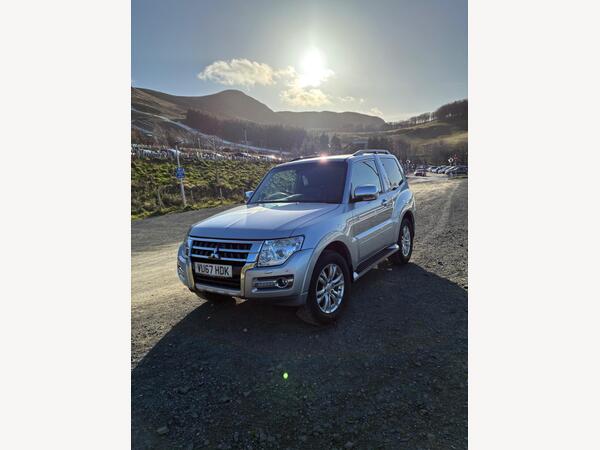 Mitsubishi Shogun 3.2 DI-DC Warrior SUV 3dr Diesel Auto 4WD SWB Euro 6 (187 ps)