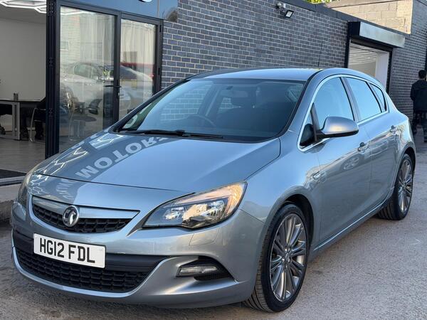 Vauxhall Astra 2.0 CDTi SRi VX Line Euro 5 (s/s) 5dr