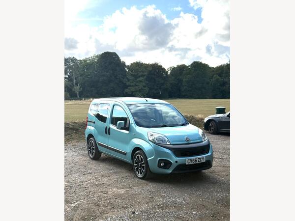 Fiat Qubo 1.3 MultiJet Lounge Dualogic Euro 6 (s/s) 5dr