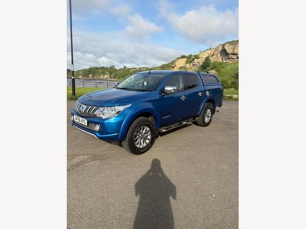 Mitsubishi L200 2.4 DI-D DC Barbarian Pickup Double Cab 4dr Diesel Auto 4WD Euro 5 (178 ps)