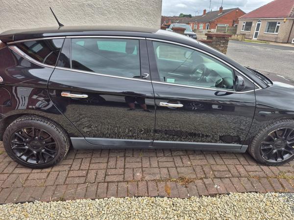 Chrysler Delta 1.6 M-Jet SR Euro 5 5dr
