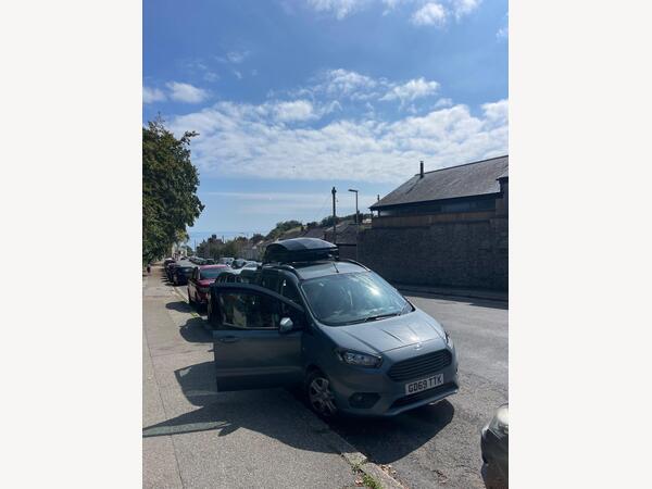 Ford Tourneo Courier 1.5 TDCi Zetec Euro 6 5dr