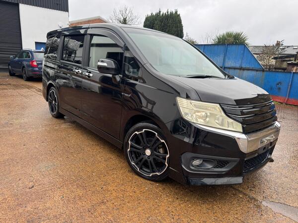 Honda Stepwagon SPADA 2.0 PETROL AUTOMATIC 8 SEATER 5dr
