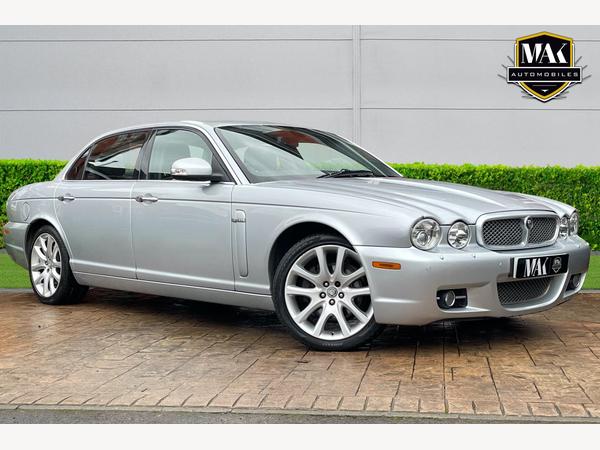 Jaguar XJ 4.2 XJ8 Sovereign LWB Saloon 4dr