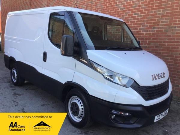 Iveco Daily 2.3D HPI 14V 35S 3520 Diesel auto MWB High Roof Euro 6 (s/s) (136 ps)
