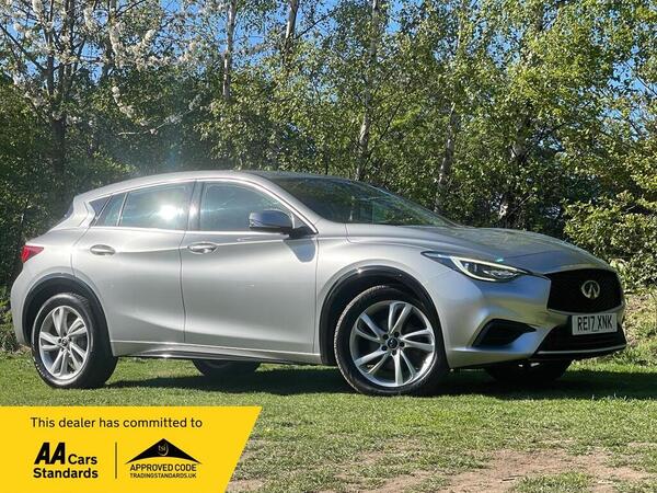 Infiniti Q30 1.6T Premium Euro 6 (s/s) 5dr