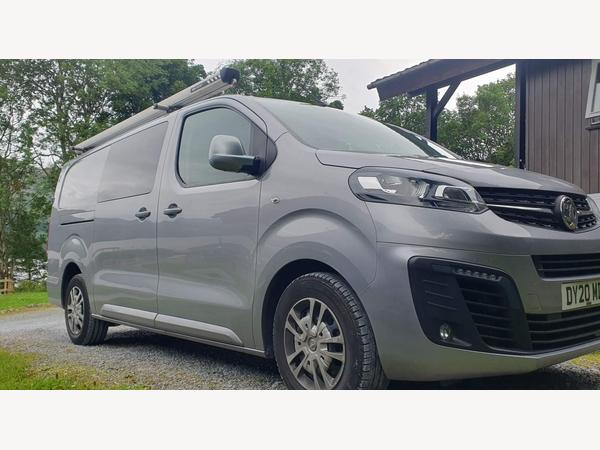 Vauxhall Vivaro 2.0 Turbo D 3100 Sportive Crew Van Double Cab 5dr Diesel Manual L2 H1 Euro 6 (s/s) (120 ps)