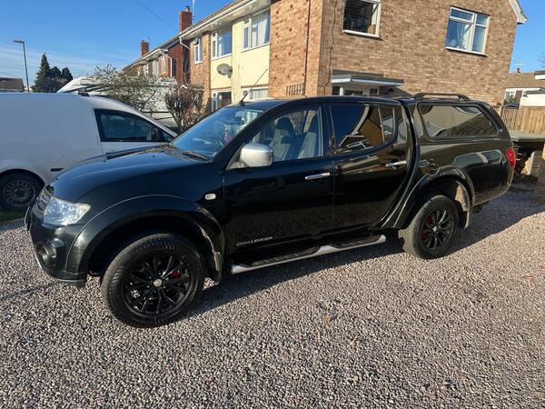 Mitsubishi L200 2.5 DI-D Challenger Pickup Double Cab 4dr Diesel Manual 4WD Euro 5 (LB) (175 ps)