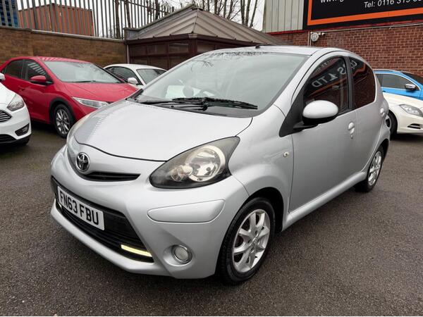Toyota AYGO 1.0 VVT-i Mode Euro 5 5dr