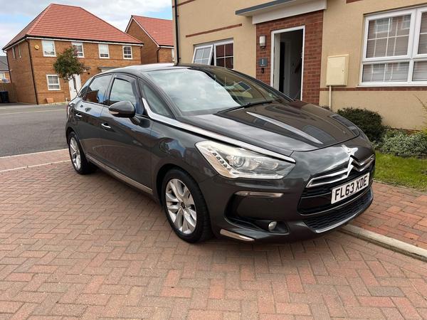 Citroen DS5 1.6 e-HDi Airdream DStyle EGS6 Euro 5 (s/s) 5dr