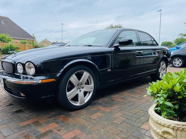 Jaguar XJR 4.2 V8 Super 4dr