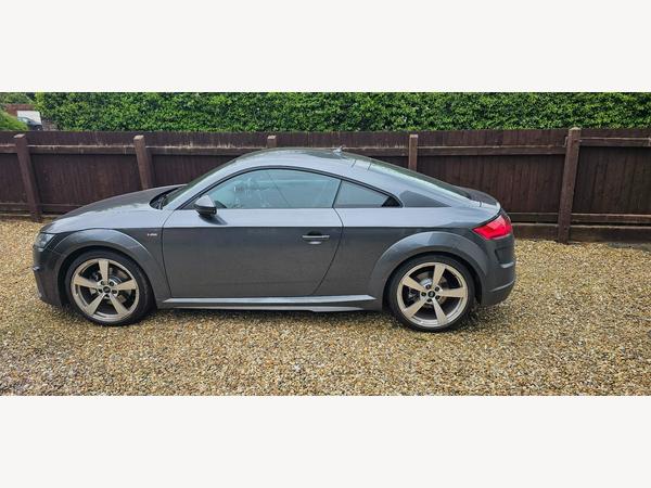 Audi TT 2.0 TFSI 40 S line S Tronic Euro 6 (s/s) 3dr