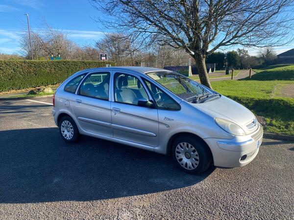 Citroen Xsara Picasso 1.6i 16V Desire 5dr
