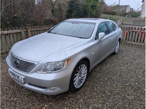 Lexus LS 4.6 460 V8 SE-L Auto Euro 4 4dr