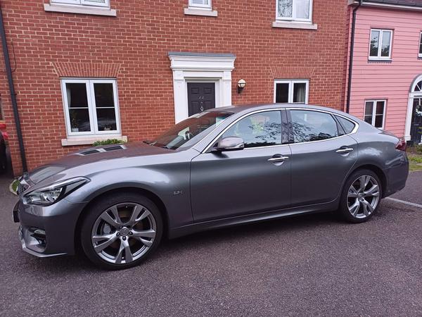 Infiniti Q70 2.2d Sport Auto Euro 5 (s/s) 4dr