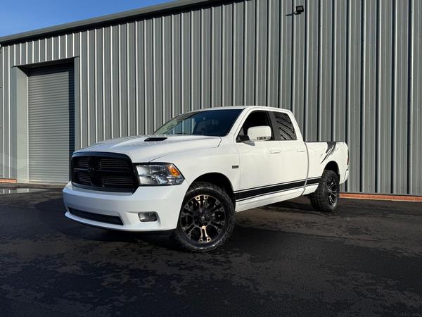 Dodge RAM 5.7 V8 Hemi Laramie Auto 4WD Euro 3 4dr