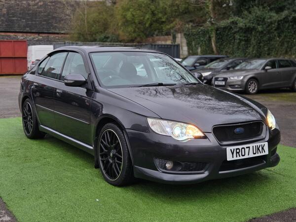 Subaru Legacy 3.0 R spec.B 4dr (Nav)