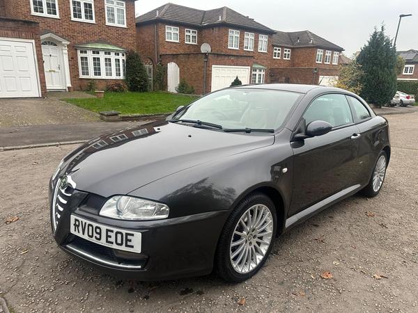 Alfa Romeo GT 2.0 JTS Lusso 2dr