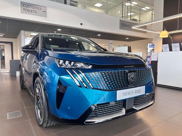 Peugeot E-3008 73kWh GT Auto 5dr