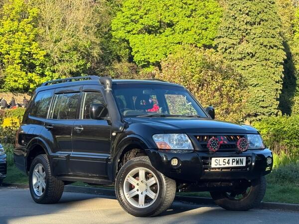 Mitsubishi Shogun 3.2 DI-D Warrior 5dr