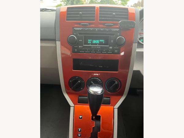 Dodge Caliber 2.0 SXT Sport CVT 5dr