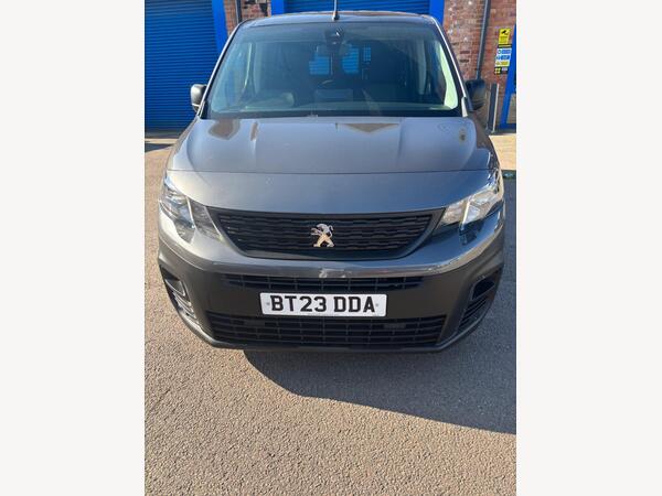 Peugeot Partner 1.5 BlueHDi 850 Professional Premium + Long Crew Van Double Cab 6dr Diesel Manual LWB Euro 6 (s/s) (100 bhp)