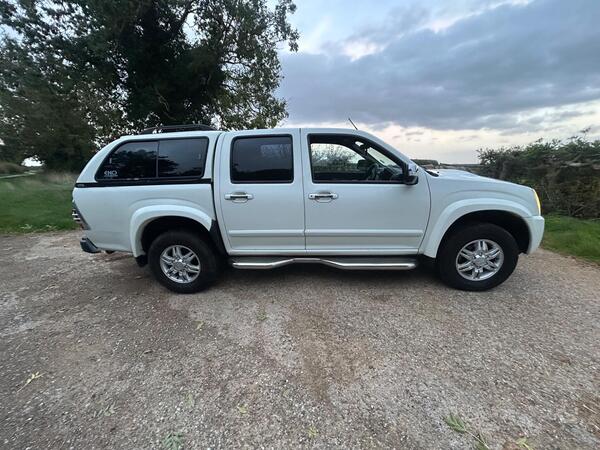 Isuzu Rodeo 2.5 TD Denver Max Pickup 4dr Diesel Manual 4WD (213 g/km, 134 bhp)